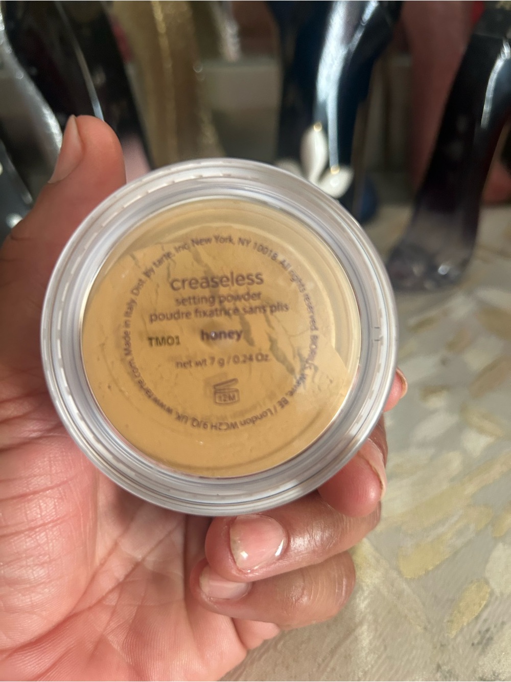 tarte Creaseless Setting Powder in Honey - Warm Yellow